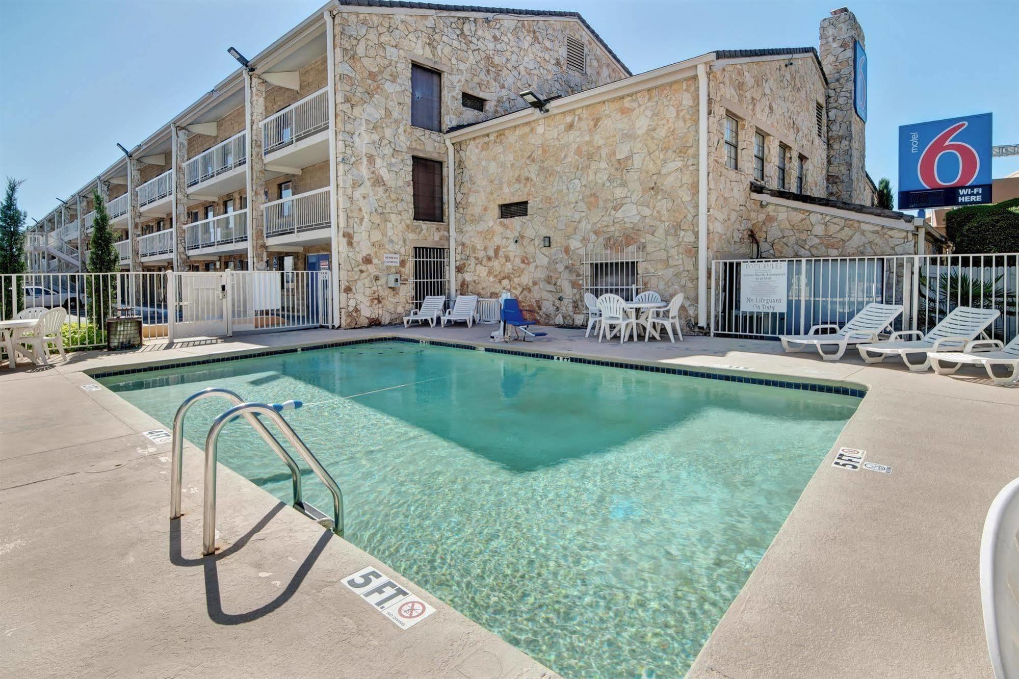 Motel 6-Dallas, Tx - Forest Lane Exterior photo